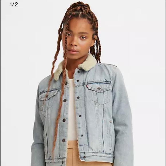 Levi's® Premium
ORIGINAL SHERPA TRUCKER JACKET size medium MINT CONDITION.
